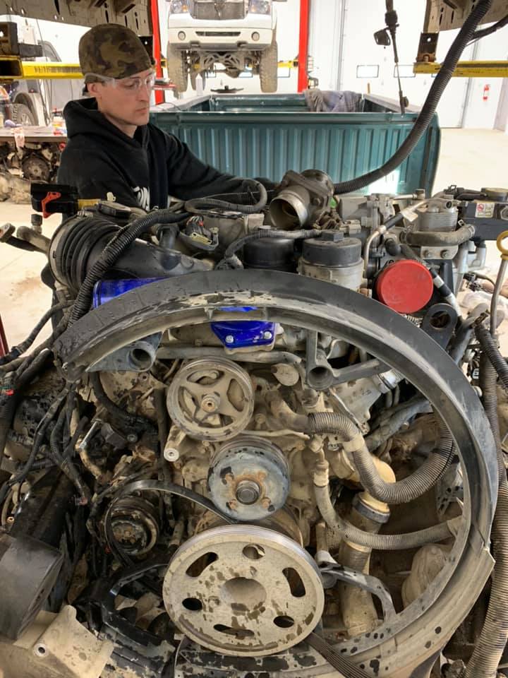 5 Signs Your Diesel Truck Needs Service (Before It Leaves You Stranded)